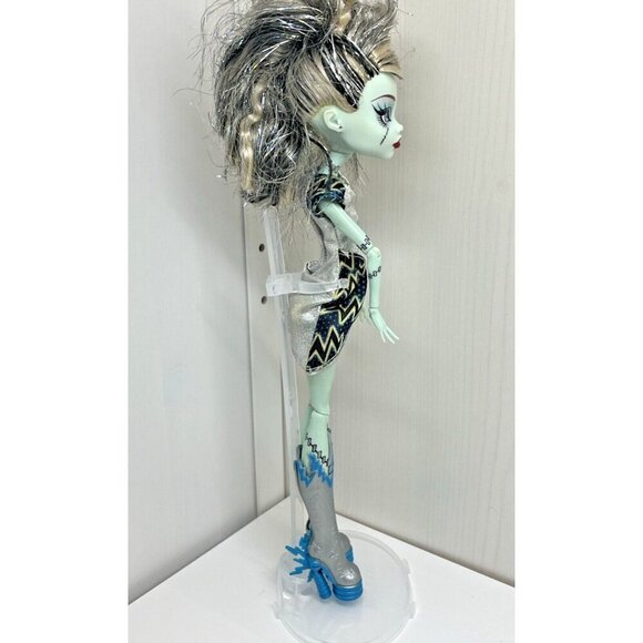 Mattel Monster High Doll Frankie Stein Power Ghouls Thor Voltageous 2008 -READ- - Picture 9 of 16